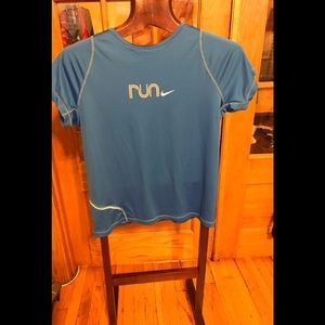 Nike run wet dry special technology T-shirt L